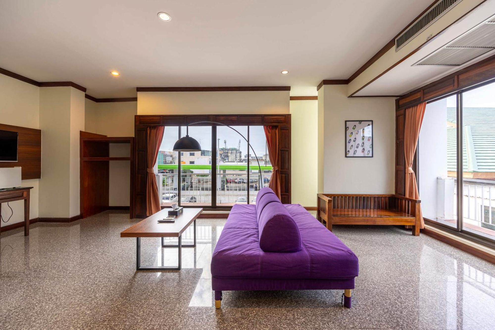 The President Hotel At Chokchai 4 Bangkok Ngoại thất bức ảnh