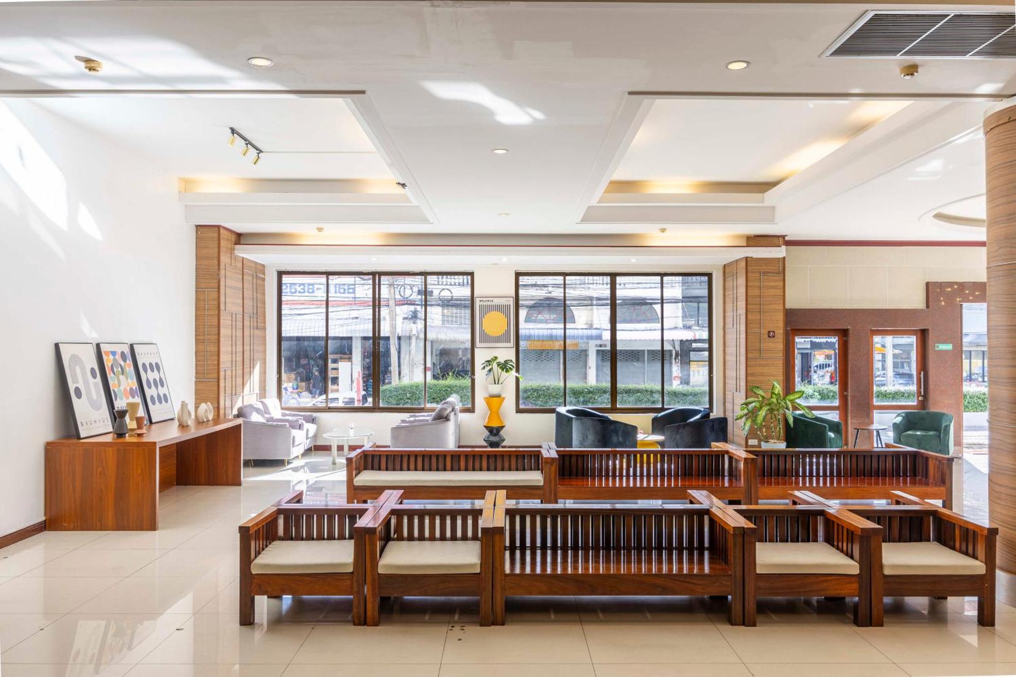 The President Hotel At Chokchai 4 Bangkok Ngoại thất bức ảnh