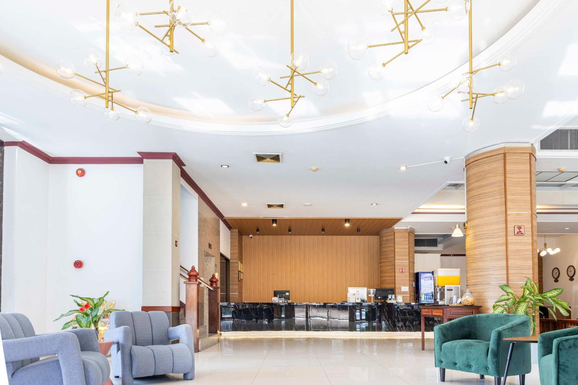 The President Hotel At Chokchai 4 Bangkok Ngoại thất bức ảnh