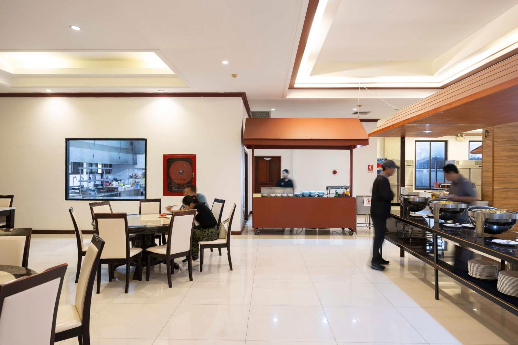 The President Hotel At Chokchai 4 Bangkok Ngoại thất bức ảnh