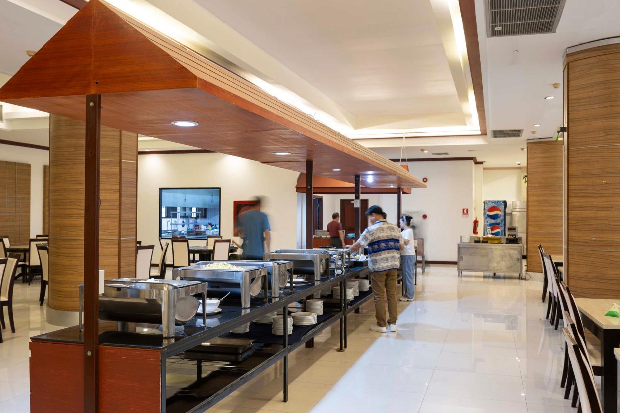 The President Hotel At Chokchai 4 Bangkok Ngoại thất bức ảnh