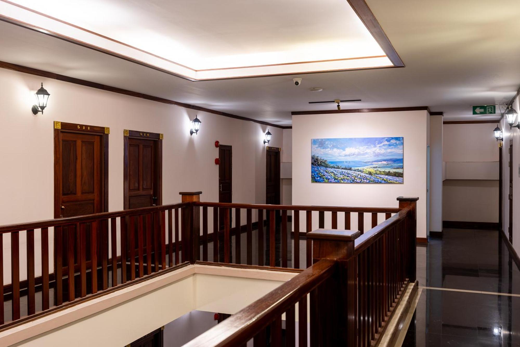 The President Hotel At Chokchai 4 Bangkok Ngoại thất bức ảnh